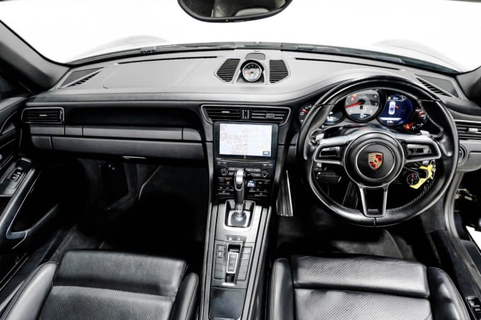 2025 Porsche 911