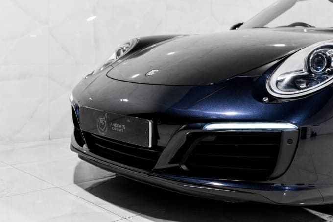 2025 Porsche 911