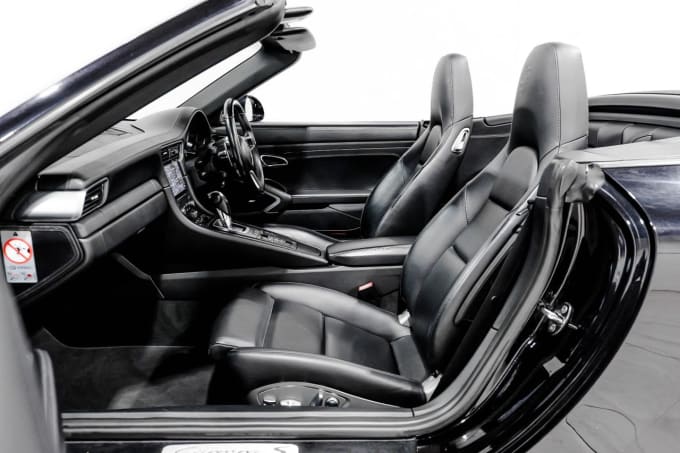 2025 Porsche 911