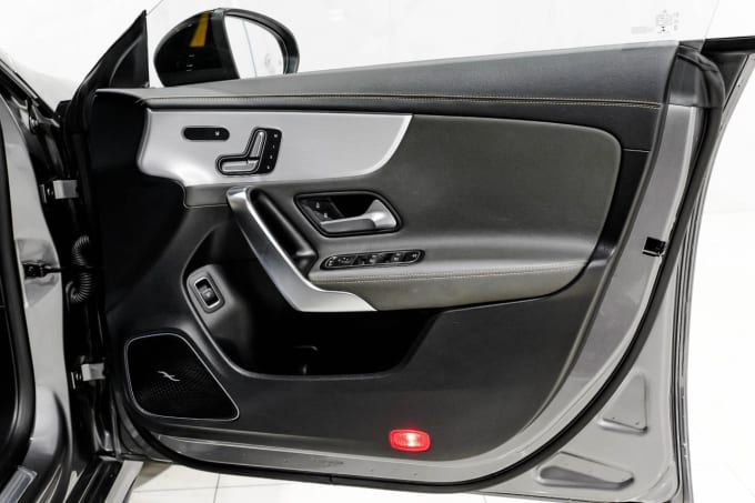 2025 Mercedes-benz Cla
