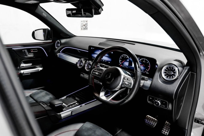 2025 Mercedes-benz Glb