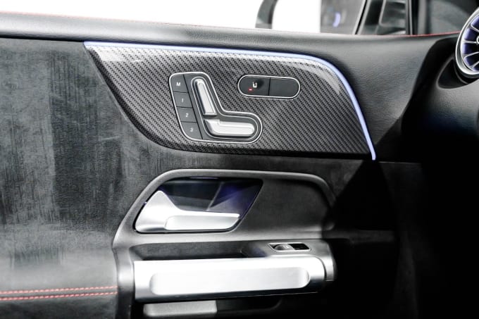 2025 Mercedes-benz Glb