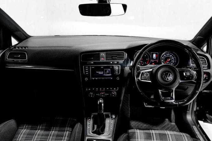 2025 Volkswagen Golf