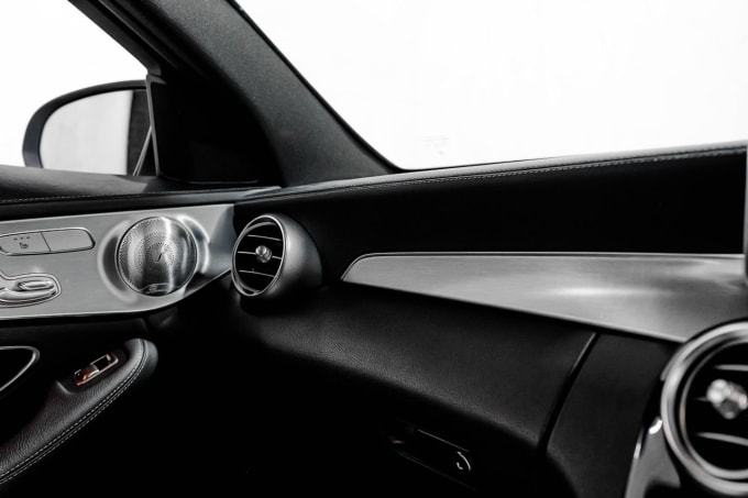 2025 Mercedes-benz C-class