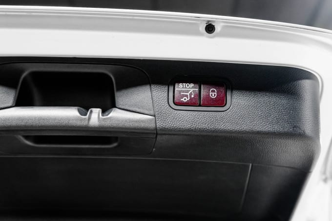 2025 Mercedes-benz Glc