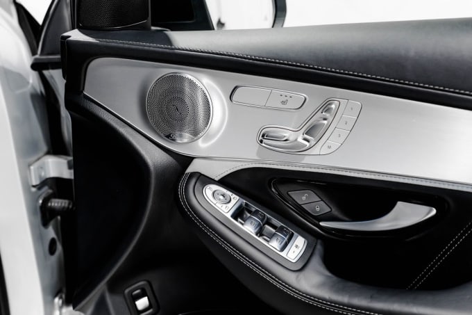 2025 Mercedes-benz Glc