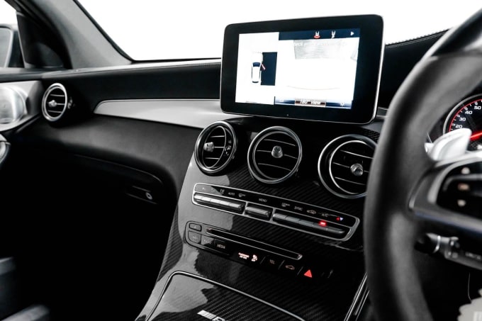 2025 Mercedes-benz Glc