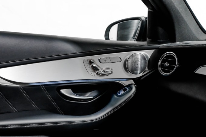 2025 Mercedes-benz Glc