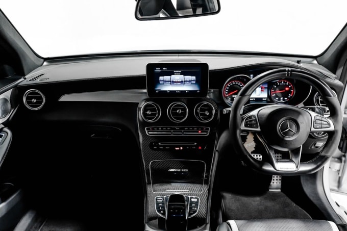 2025 Mercedes-benz Glc