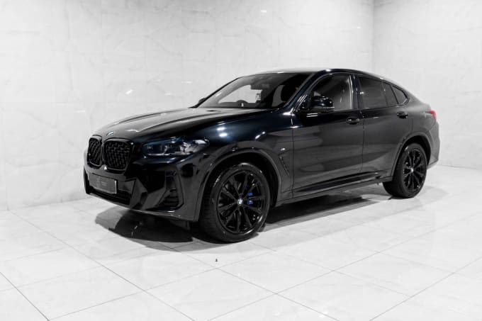 2025 BMW X4