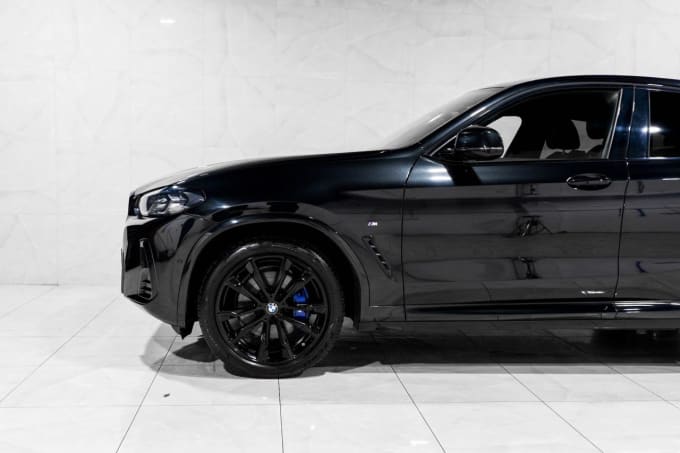 2025 BMW X4