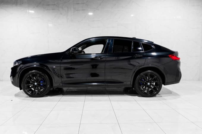 2025 BMW X4