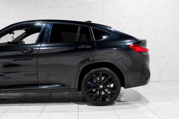 2025 BMW X4