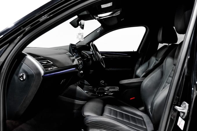 2025 BMW X4