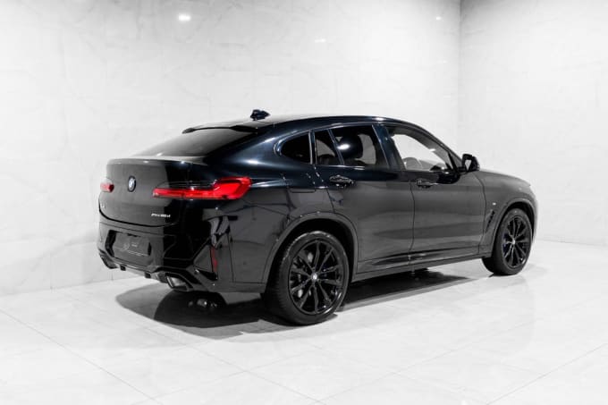 2025 BMW X4
