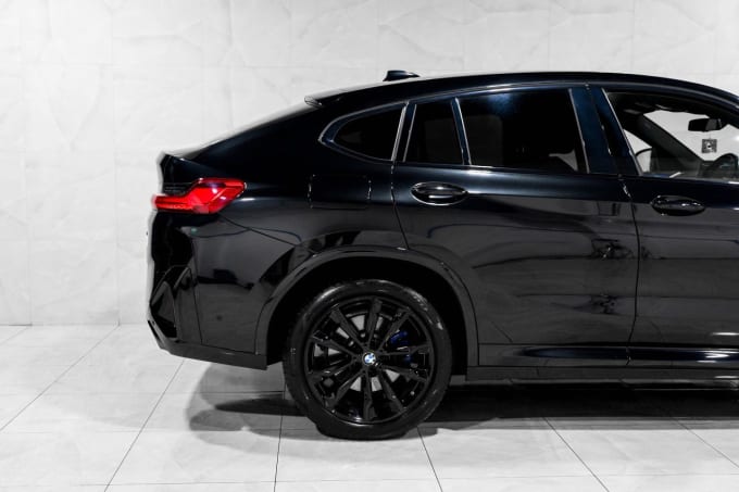 2025 BMW X4