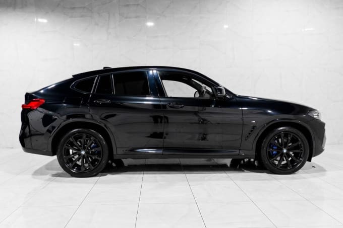 2025 BMW X4