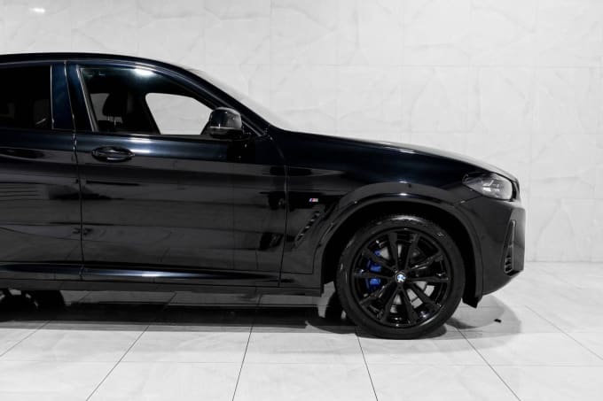 2025 BMW X4