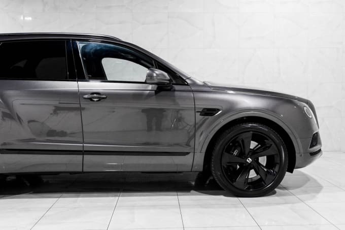 2025 Bentley Bentayga