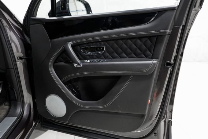 2025 Bentley Bentayga