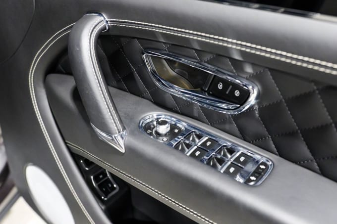 2025 Bentley Bentayga