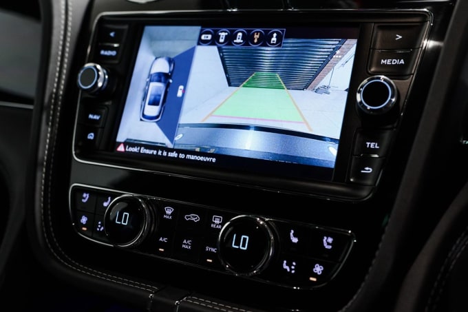 2025 Bentley Bentayga