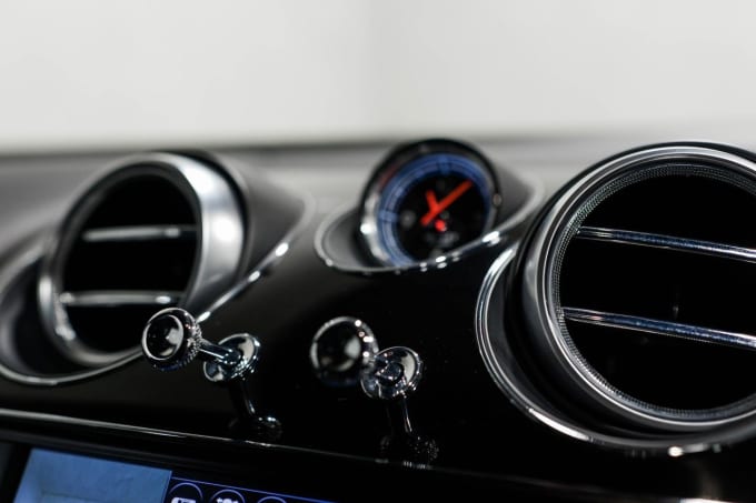 2025 Bentley Bentayga