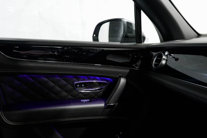 2025 Bentley Bentayga