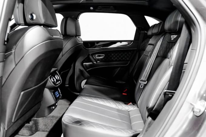 2025 Bentley Bentayga