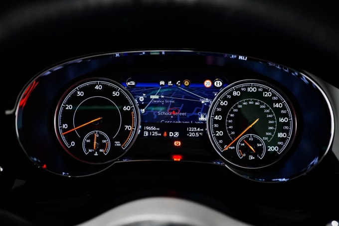 2025 Bentley Bentayga