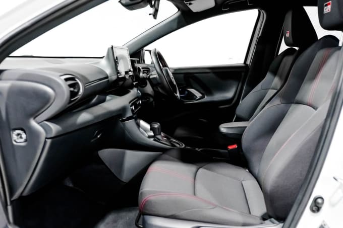 2025 Toyota Yaris