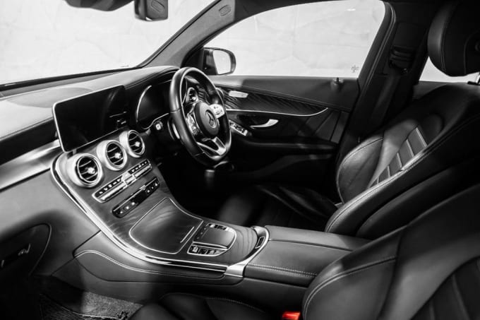 2025 Mercedes-benz Glc