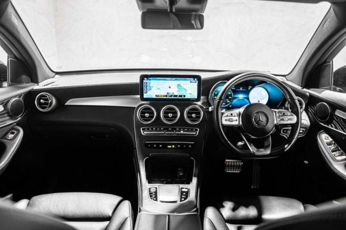 2025 Mercedes-benz Glc