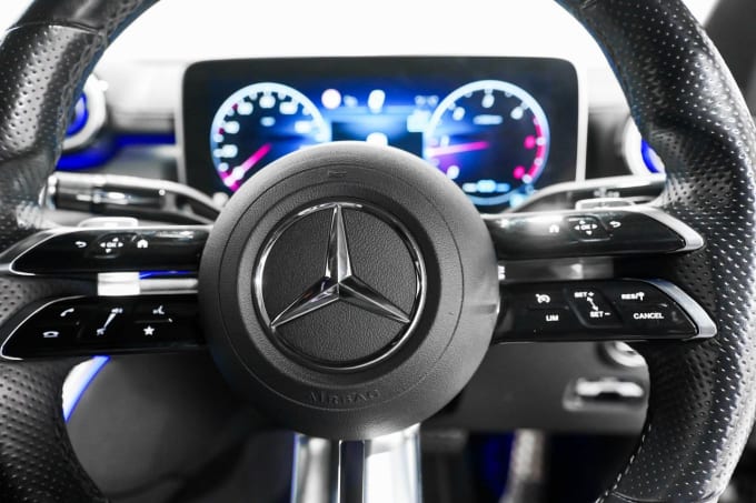 2025 Mercedes-benz C-class
