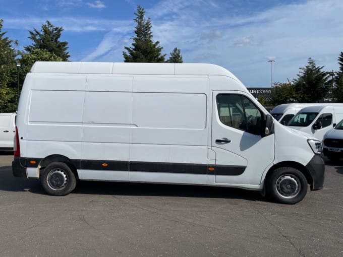 2024 Renault Master