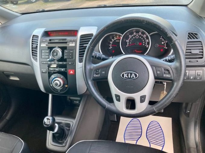 2025 Kia Venga