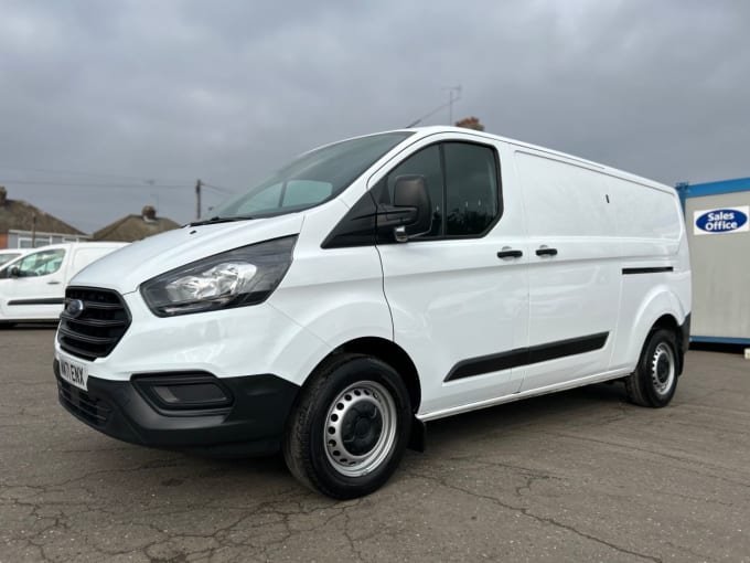 2025 Ford Transit Custom