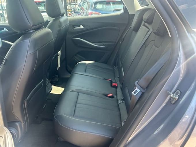 2025 Vauxhall Grandland X