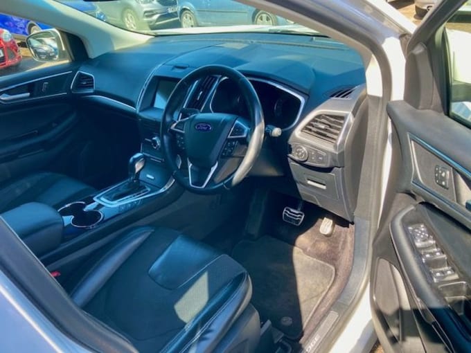 2025 Ford Edge