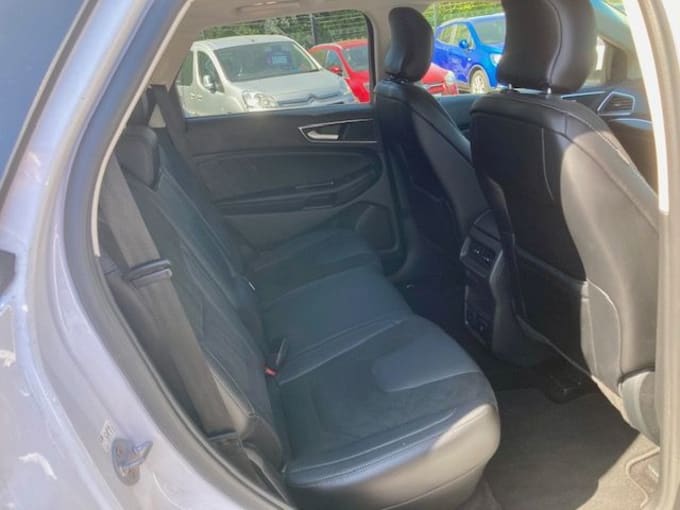 2025 Ford Edge