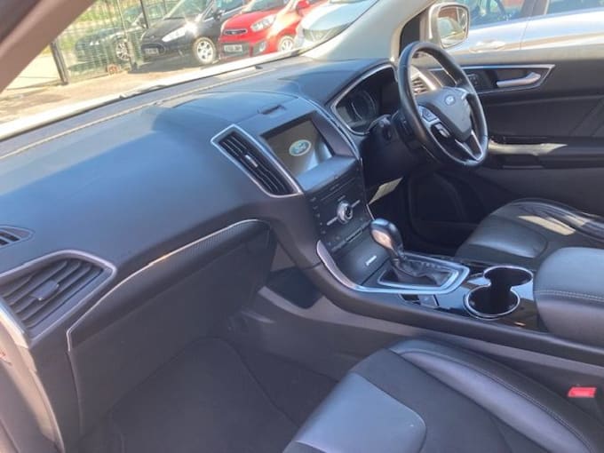 2025 Ford Edge