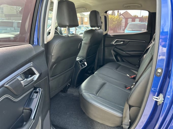 2025 Isuzu D-max