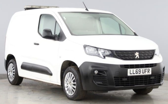 2025 Peugeot Partner