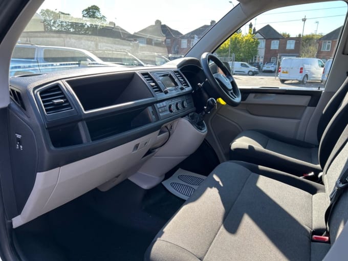 2025 Volkswagen Transporter