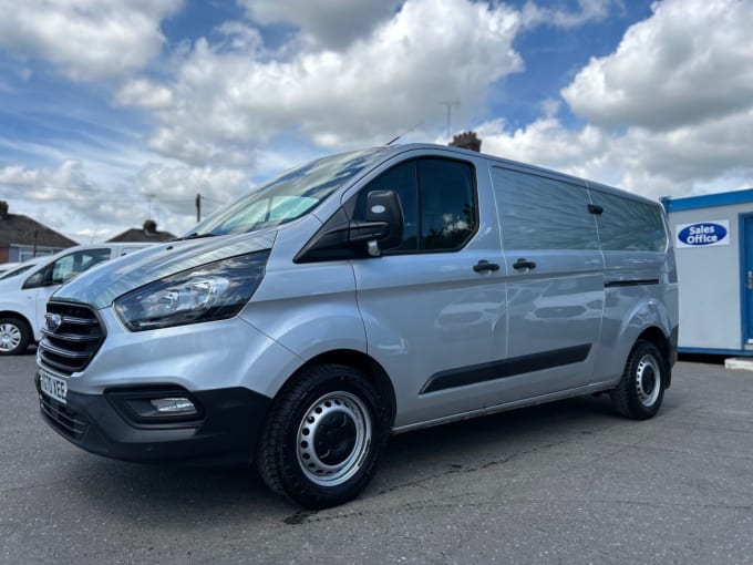 2025 Ford Transit Custom