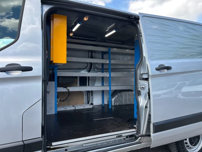 2025 Ford Transit Custom