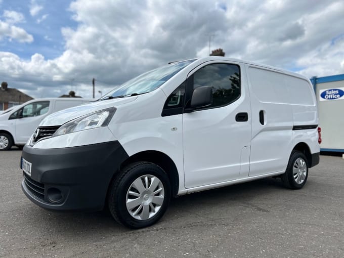 2025 Nissan Nv200