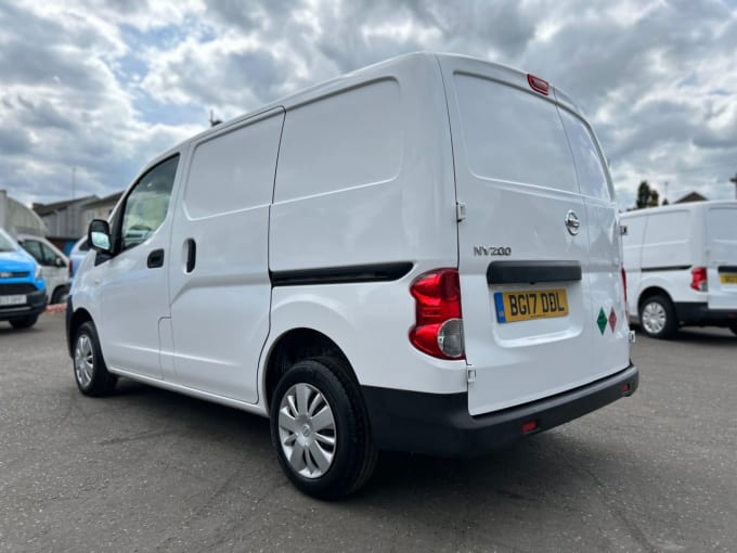 2025 Nissan Nv200