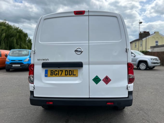 2025 Nissan Nv200