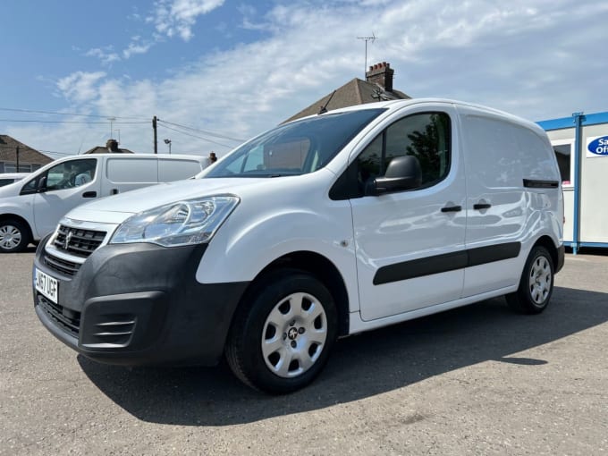 2025 Peugeot Partner